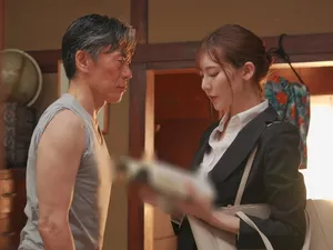 Chú lao công ngắm khe lồn em thư ký