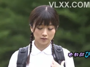 Bị gã thầy giáo biến thái xe đầu ti làm lồn rỉ nước