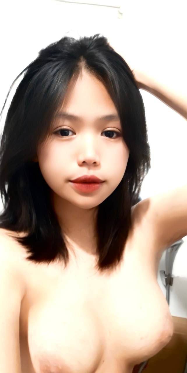 Vừa húp vừa chan nước lồn em đồng nghiệp