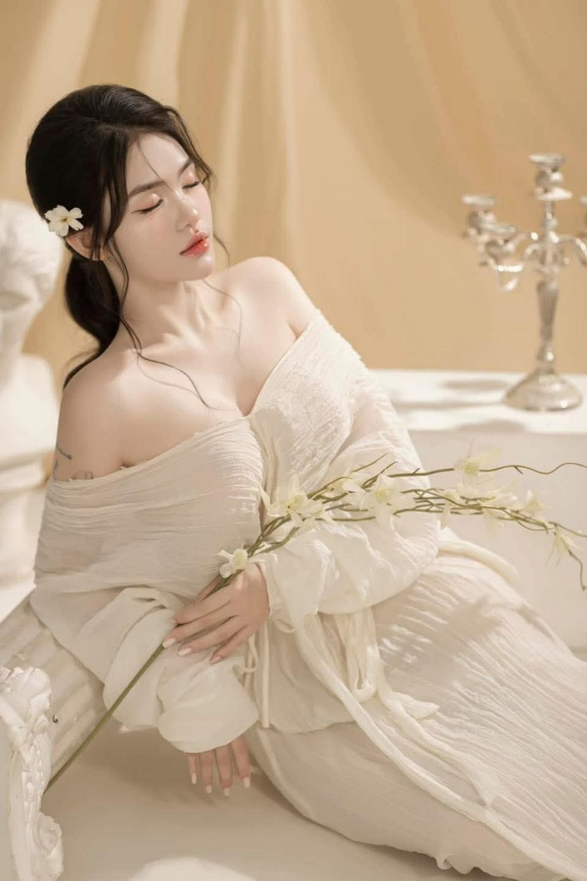 Sex buổi sáng gợi cảm với bộ ngực hoàn hảo, hoàn toàn tự nhiên - Babiqueen